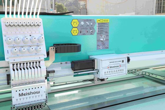 Computerisierte Flachstickmaschine 9 Nadeln Stickmaschine 10 Kopf 1200 RPM