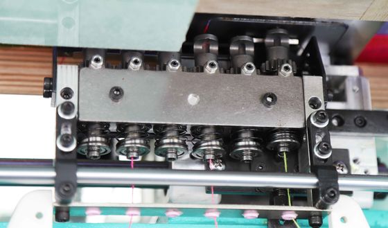 Gemischte Chenille Stickmaschine 15 Kopf Plus 15 Köpfe Anpassungsfähige Stickmaschine