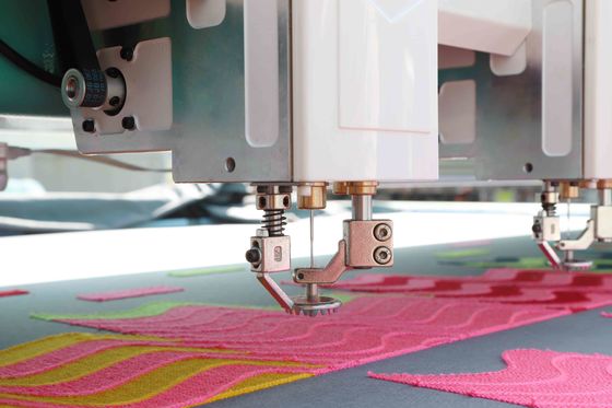 30 Köpfe 6 Nadel Stickmaschine Hochgeschwindigkeitshandtuch Stickmaschine
