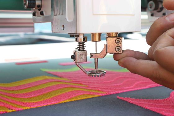 MXCC Computer Stickmaschine 12 Kopf Hochgeschwindigkeits Stickmaschine für Handtücher