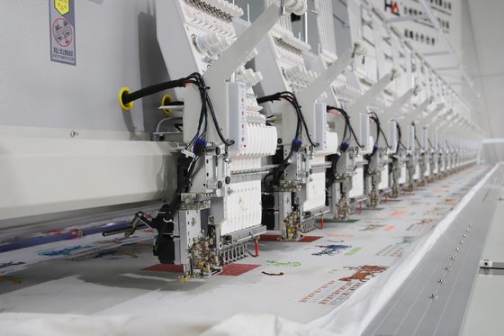 Gewerbliche Sequins Stickmaschine 15 Kopf 9 Nadeln 1 Jahr Garantie