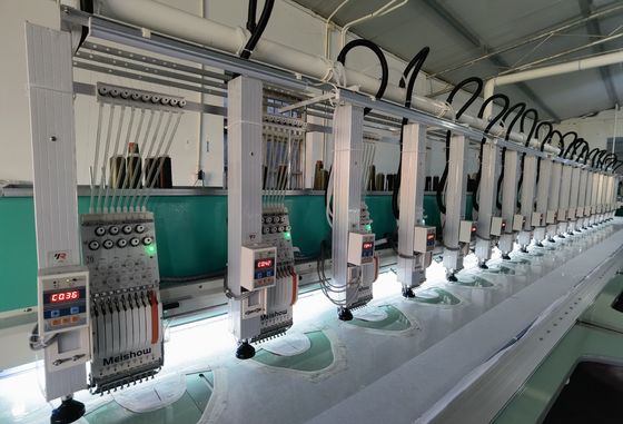 40W-80W Laserschneidemaschine 20 Kopf für 2 Schichten Stoffschneiden