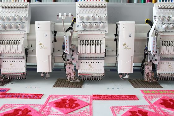 Computer-Multi-Funktion Stickmaschine 15 Kopf Plus Handtuch Stickmaschine