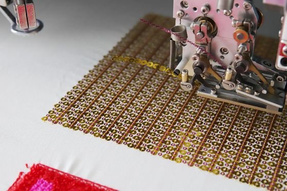 15 Köpfe Sequins Gemischte Chenille Stickmaschine Computerisiert 13 Sprachen