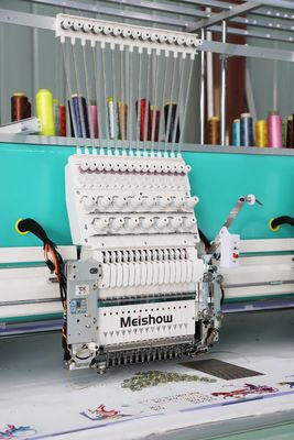 Einzelsequins Stickmaschine 15 Nadeln 12 Köpfe Anpassungsbereich
