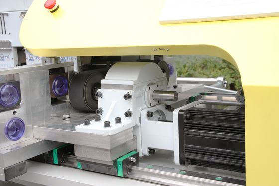 Automation Baumwolldecken Stickmaschine 22 Köpfe 4 Farben